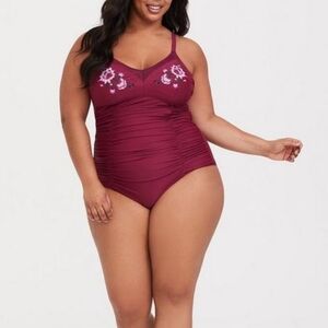 7. Torrid Wireless Mesh Trim One Piece Embroidered Swimsuit Size 5X 4X 26 28